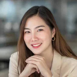 Chị Trang Nhung